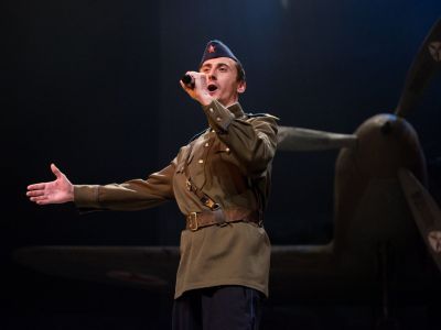 По просьбам зрителей Русский драмтеатр закрывает сезон концертом «От героев былых времен»