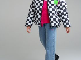 Куртка текстильная с полиуретановым покрытием для девочек