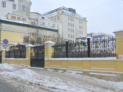 Ограда с воротами, 1891 г., 1903 г., архитекторы И.И.Поздеев, Ф.Л.Контрим