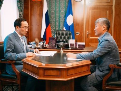 Айсен Николаев провёл рабочую встречу с главой Горного района Якутии