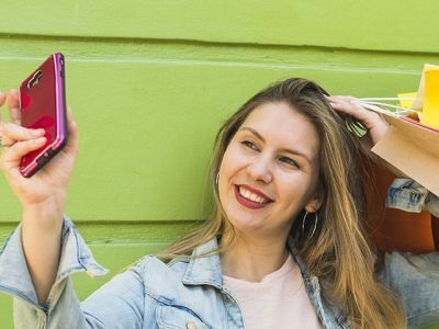 Россияне назвали главные стимулы к спонтанным тратам и способы борьбы с ними