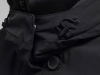 Утепленное пальто с капюшоном