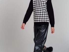 Свитер трикотажный для девочек