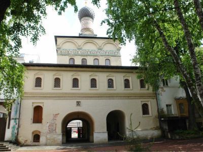 Церковь Андрея Стратилата (надвратная)