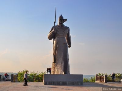 Памятник в ознаменование 50-летия освобождения  Ставрополя от белогвардейцев