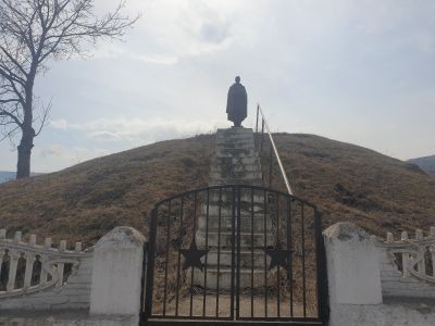 Памятник погибшим односельчанам