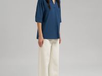 Легкая блузка свободного кроя