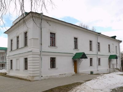 Флигель западный