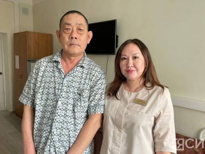 В офтальмологической больнице Якутии восстановили зрение пациенту из Китая