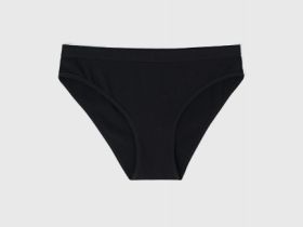 Бесшовные трусы-брифы, Черный