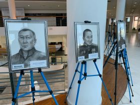 Студенты Якутского художественного училища создали портреты Героев России