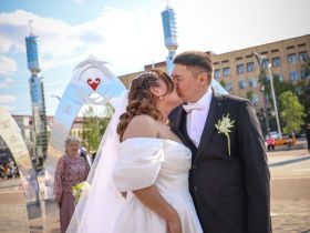 Первая торжественная регистрация брака состоялась на площади Республики