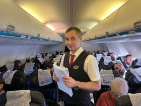 Пассажиры авиакомпании «Якутия» написали Большой этнографический диктант на высоте