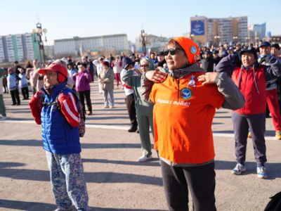 Первую утреннюю зарядку нового сезона провели в Якутске