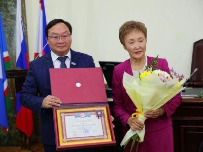В Якутске отметили 75-летний юбилей Екатерины Никитиной