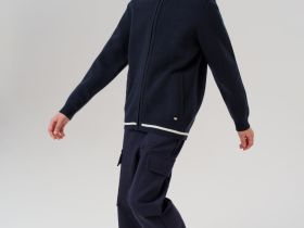 Кардиган трикотажный для мальчиков