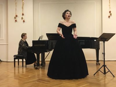 Билеты на Эльвира Саниевская. Весенний букет (Филармония) / Концерт | Афиша | ИнфоТаймс