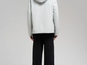 Ветровка из мембранной ткани с защитой от влаги и ветра