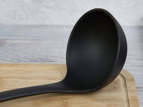 Половник Noble black