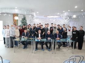 Участники Елки главы Якутии встретились с героями СВО и спортсменами