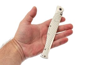 Складной нож Reptilian "Лаврак", сталь VG10, рукоять G10, белый