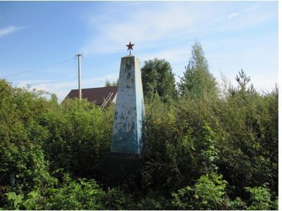 Братская могила членов Липецкого волисполкома, погибших во время эсеровского мятежа в 1918 г. Установлен обелиск