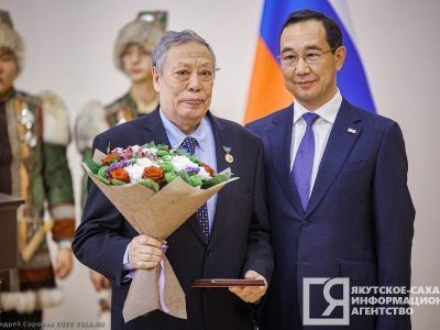 Учёный Анатолий Алексеев отмечен званием почётного гражданина Якутии