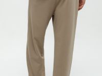 Спортивные брюки свободного кроя