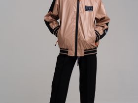 Куртка текстильная с полиуретановым покрытием для мальчиков (ветровка)