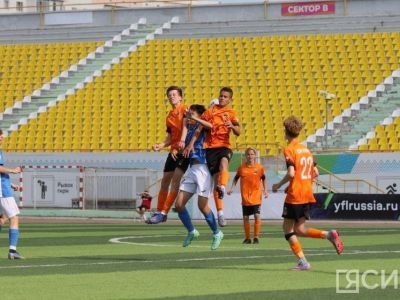 Якутские футболисты проведут домашний матч против лидера ЮФЛ