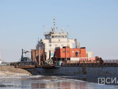 В Якутии грузовые перевозки на переправе Жатай-Техтюр продлятся до открытия автозимников