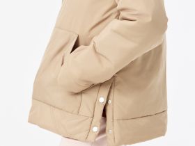 Женская куртка Lacoste с капюшоном