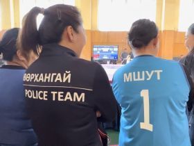 На помост мас-рестлинга вышла полиция Монголии!