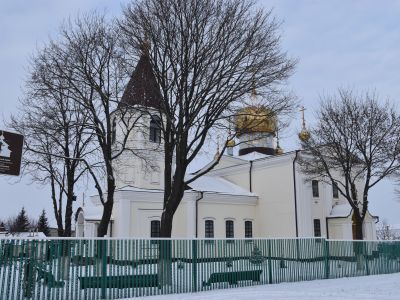 Михайло-Архангельская церковь с интерьером