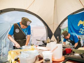 Фоторепортаж с фестиваля-конкурса «Полевая кухня» в Якутске