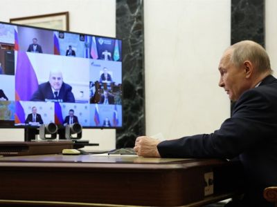 Айсен Николаев принял участие в совещании Владимира Путина