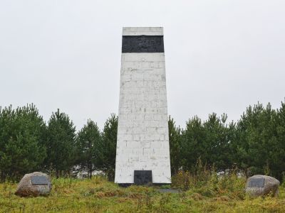 Обелиск на месте битвы ярославцев с татаро-монголами в 1238 г. на реке Сить