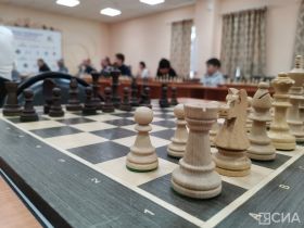 Международный гроссмейстер провел мастер-класс по шахматам в Якутске