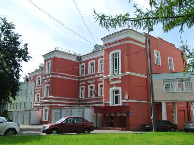 Главный корпус с храмом иконы Божией Матери "Утоли моя Печали", нач. XIX в., 1872-1874 гг., архитектор П.И.Иванов