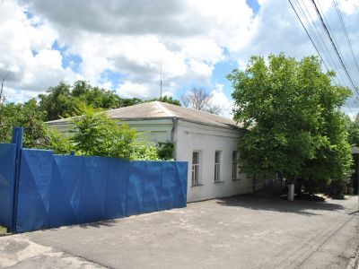 Здание б. женского училища