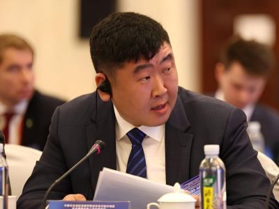 Заместитель гендиректора компании «ЖДЯ» выступил на форуме «Золотой век Якутии»