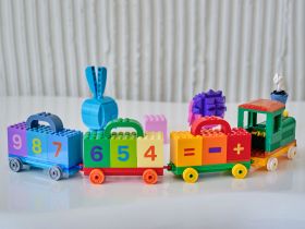 Смешарики AB-1507 Смешарики: Поезд. Учим цифры с Крошем и Ёжиком