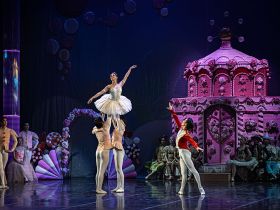 Премьерой балета «Щелкунчик» начался в Якутске  «Чайковский-фест»