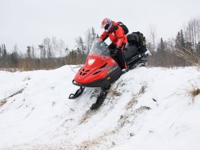 Снегоход РУССКАЯ МЕХАНИКА Тайга Варяг 550V