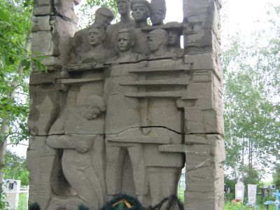 Братская могила крестьян, расстрелянных колчаковцами в 1919 г.