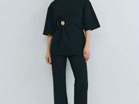 Футболка с брошью, Черный