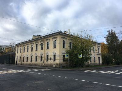 Дом Малышева (жилой дом Дворцового управления)