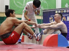 Стали известны лидеры первого дня чемпионата Якутии по национальному многоборью