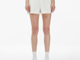 Женские шорты Lacoste