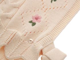 Жилетка для маленькой девочки